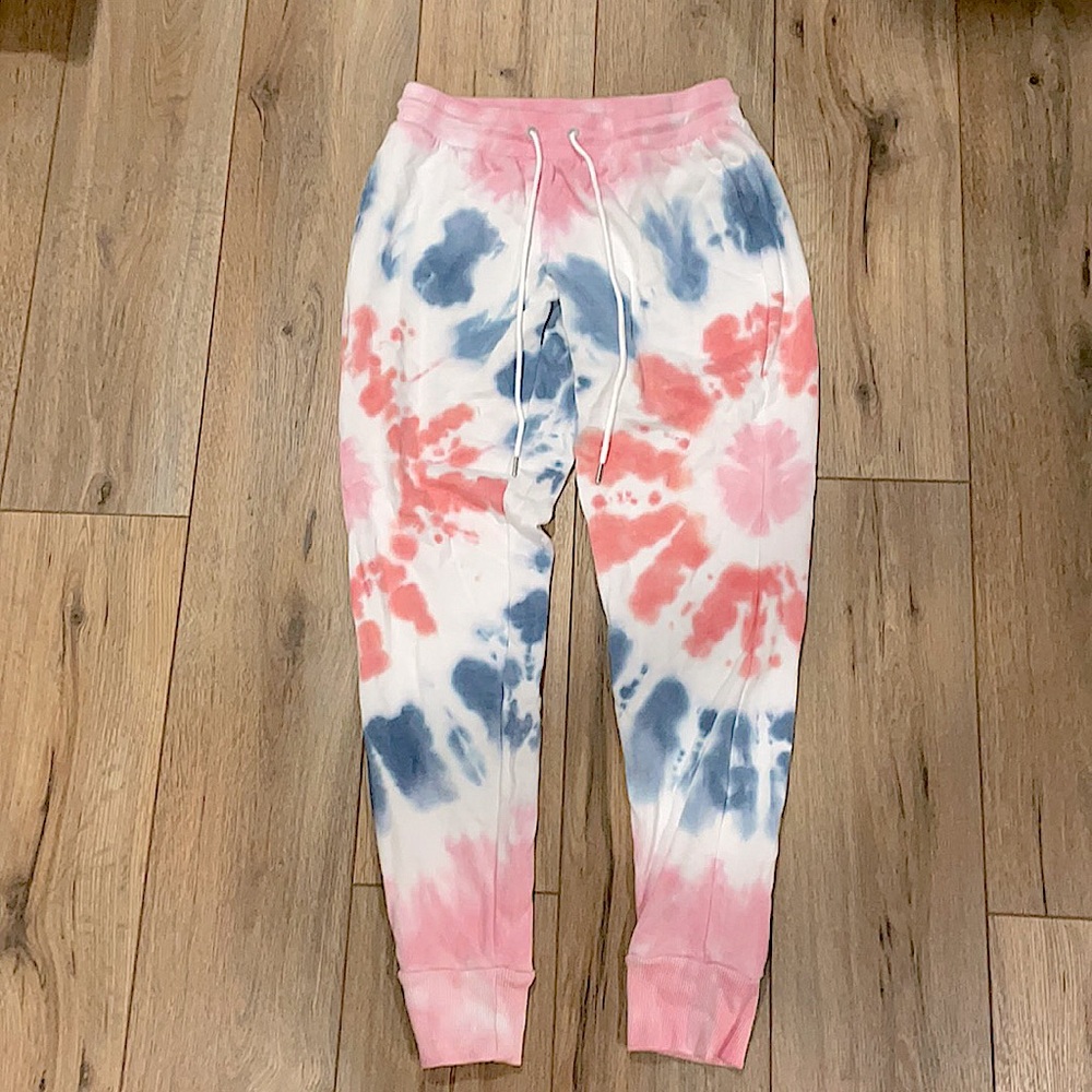 90° by reflex sweatpants, women’s small. Barely worn,colored pink, white, & blue